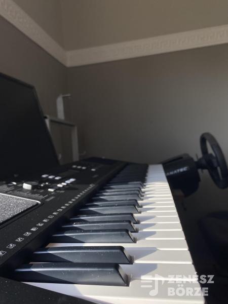 Szintetizátor hibátlan állapotban, Yamaha PSR-E373