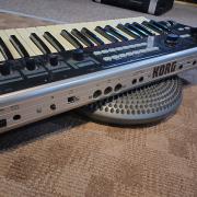 Korg R3 Vocoder keménytokkal, mikrofonnal, adapterrel