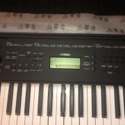 Yamaha PSR-E360B szintetizátor