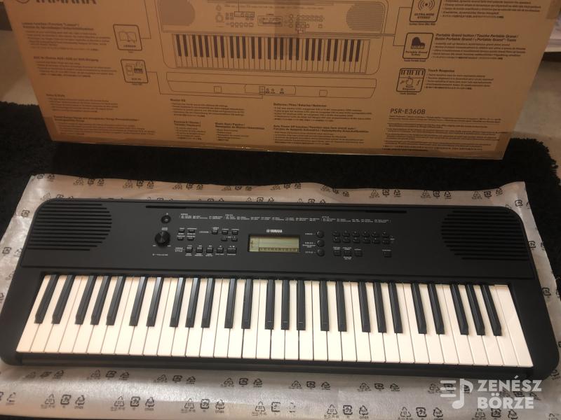 Yamaha PSR-E360B szintetizátor