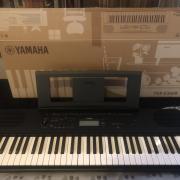 Yamaha PSR-E360B szintetizátor