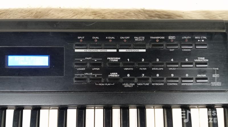 Roland XP-10 +Merge 5